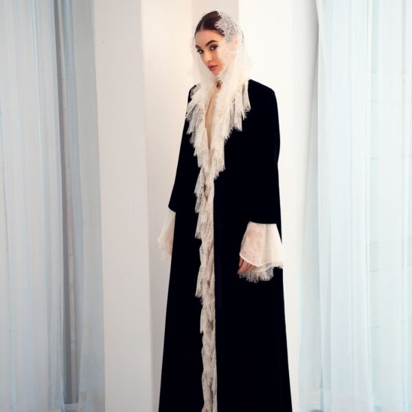 Zeina Dantelle Abaya