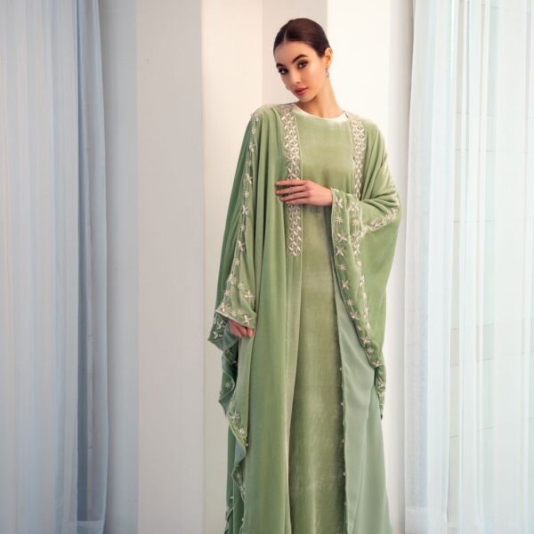 Zeina Bisht Set Tiffany